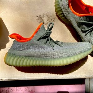 YEEZY 350 v2 dessert sage